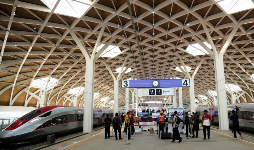 佐科卸任前,给继任者画好了线,和中国的发展轨道,谁都不能走偏