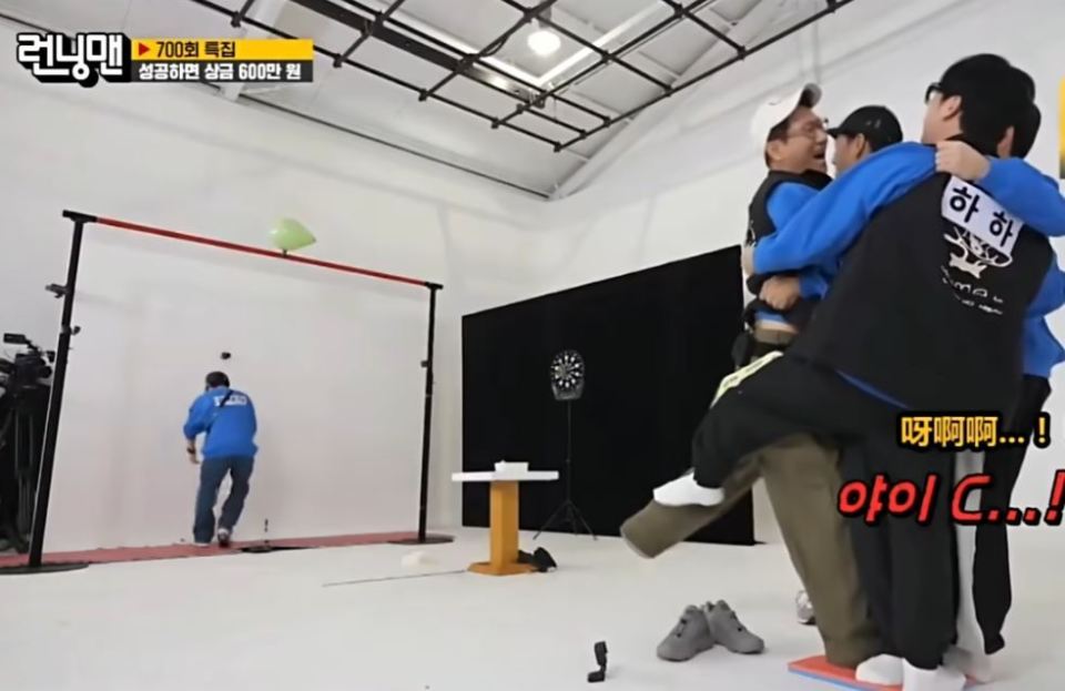 《runningman》700期特辑，有感动、反转、回忆和以前的味道_腾讯新闻