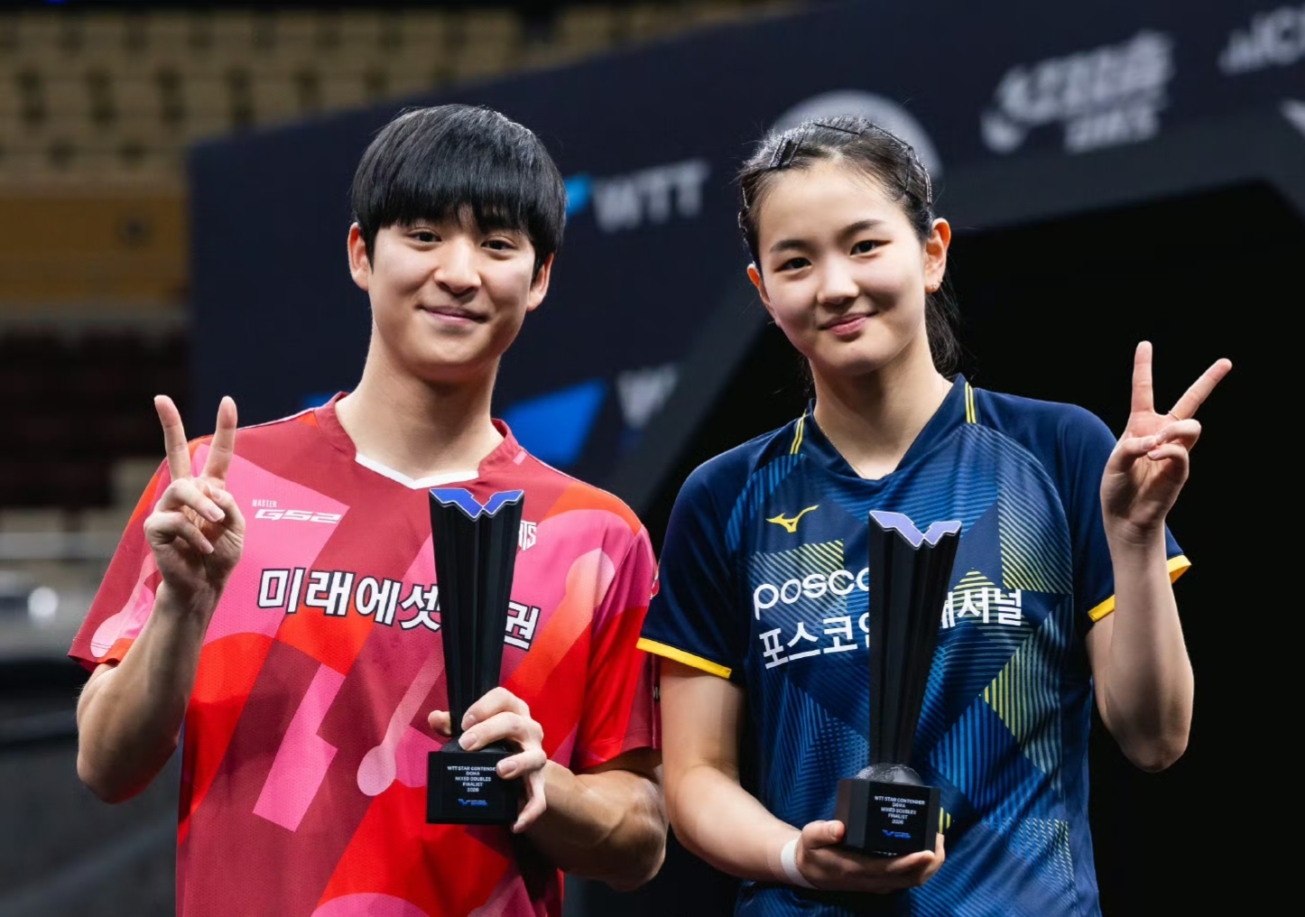 溫瑞博復仇雨果，周啟豪再勝奧恰，國乒破荒開年首金，朱雨玲多哈連奪兩冠 - 