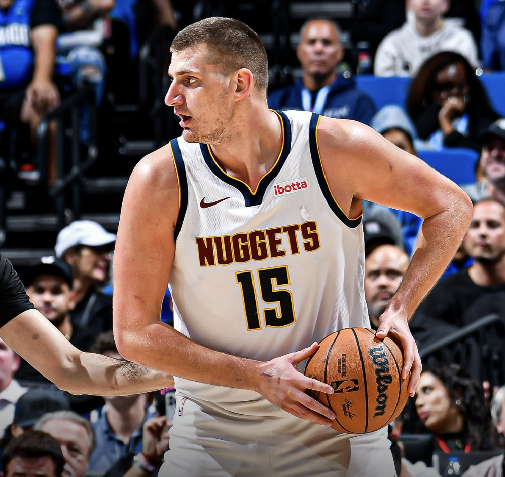 约基奇30 13 12却空砍 肘击对手起冲突 掘金超巨变恶人