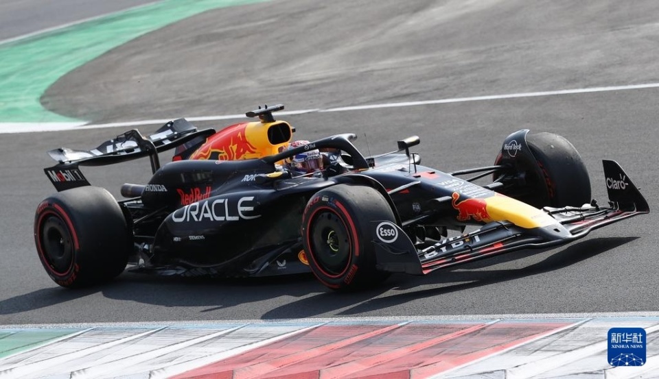 8月31日,红牛车队荷兰车手维斯塔潘在比赛中.他获得排位赛第七名.