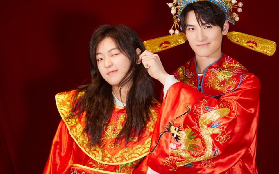 《萌医甜妻》中,黄俊捷饰演的男主角纪衡,是俊美倜傥的"战场罗刹"