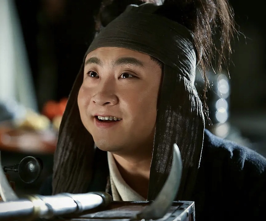 男演员的长相很重要,《热辣滚烫》40岁的乔杉演"渣男",我看着想笑