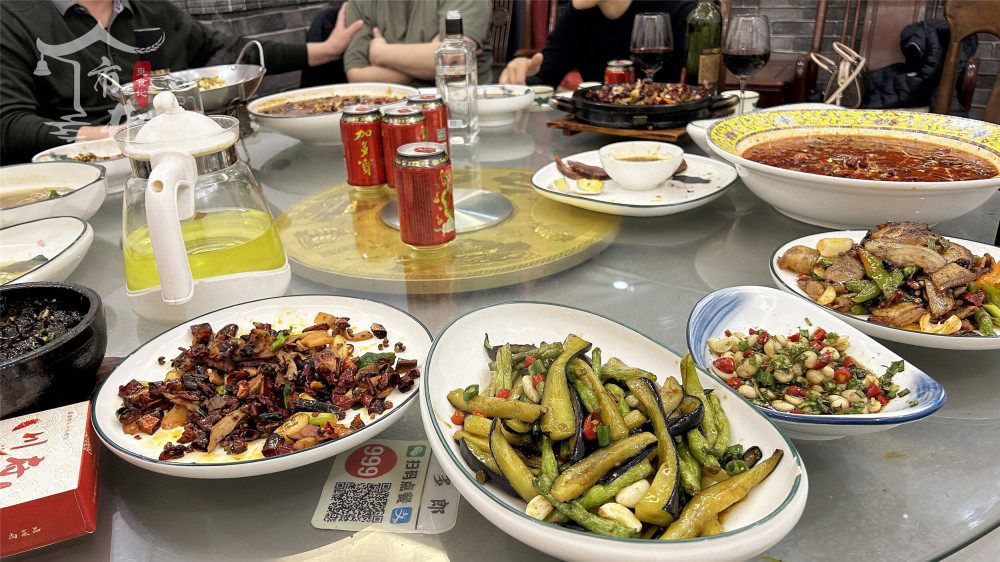 为了不吃预制菜,最近专挑这种饭店聚餐,400块钱吃得舒服美味