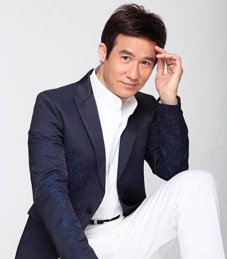 著名港星李子雄娶北京女孩:59岁再做父亲,我像爱香港一样爱北京_腾讯