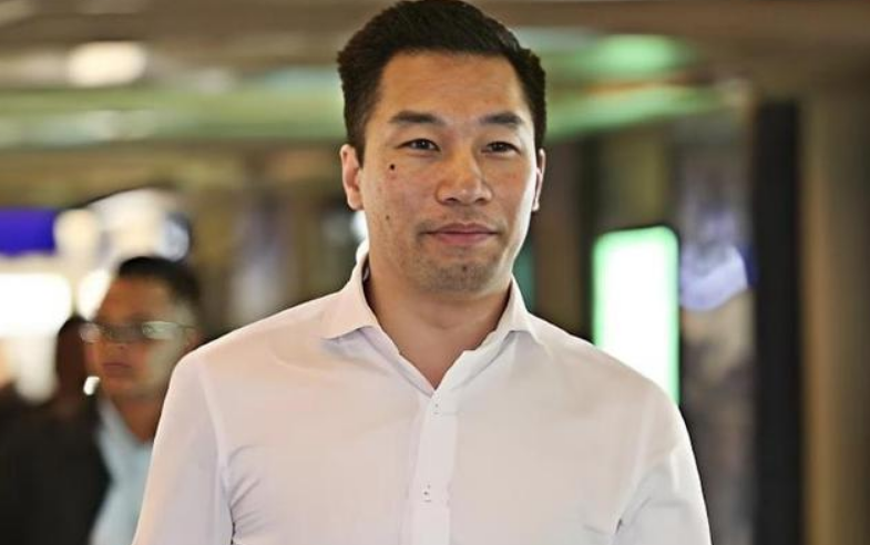 特朗普让黄之瀚当顾问，与第一任期的余茂春有什么不同？_腾讯新闻