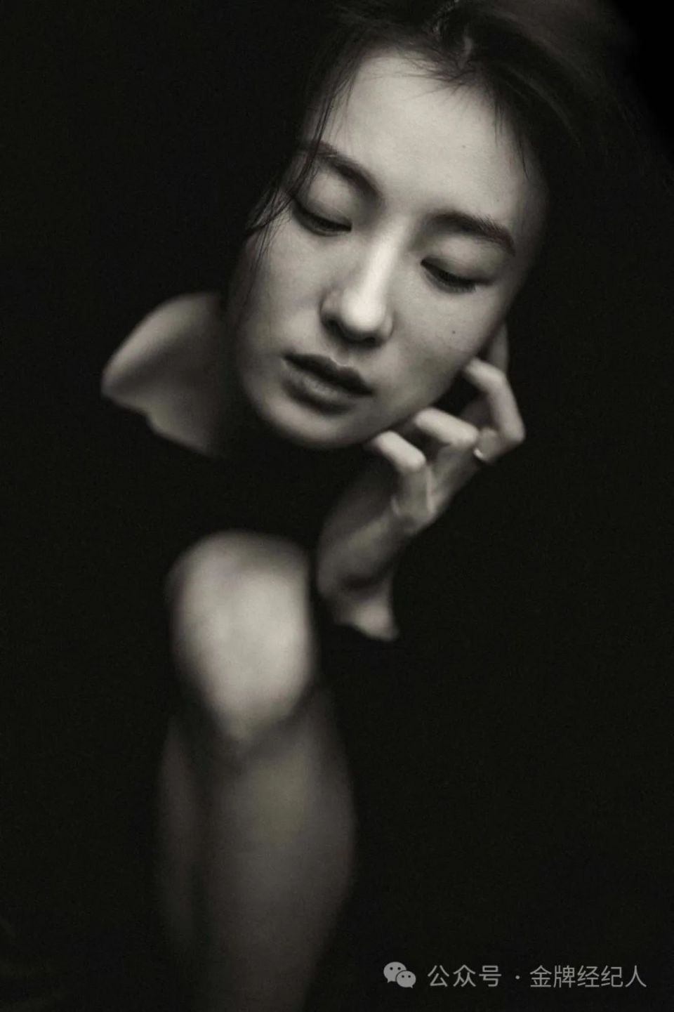 专访《繁花》“小江西”王乙：从排练演员到正式演员，不只是「撞大运」_腾讯新闻