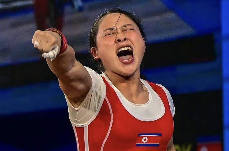 男队的石智勇,李发彬,李大银,刘焕华,女队的李雯雯,汪周雨,蒋穗花和廖