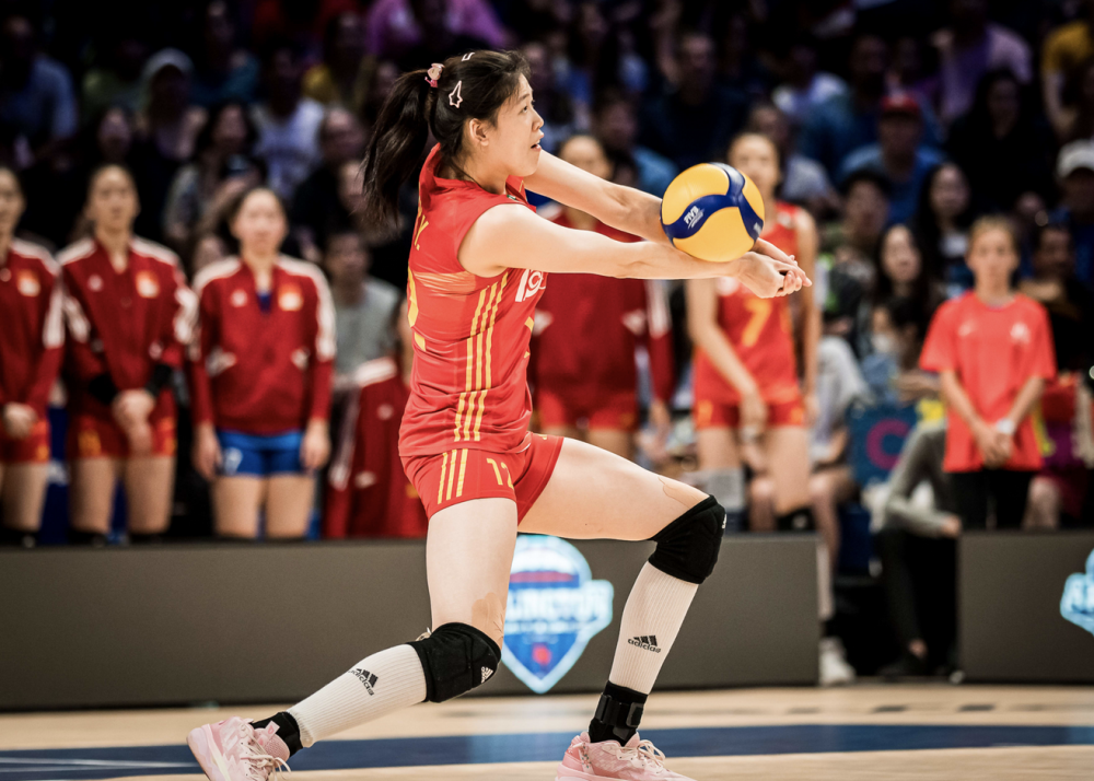 中国女排一环节失常5比14凸显差距但已尽全力拼搏