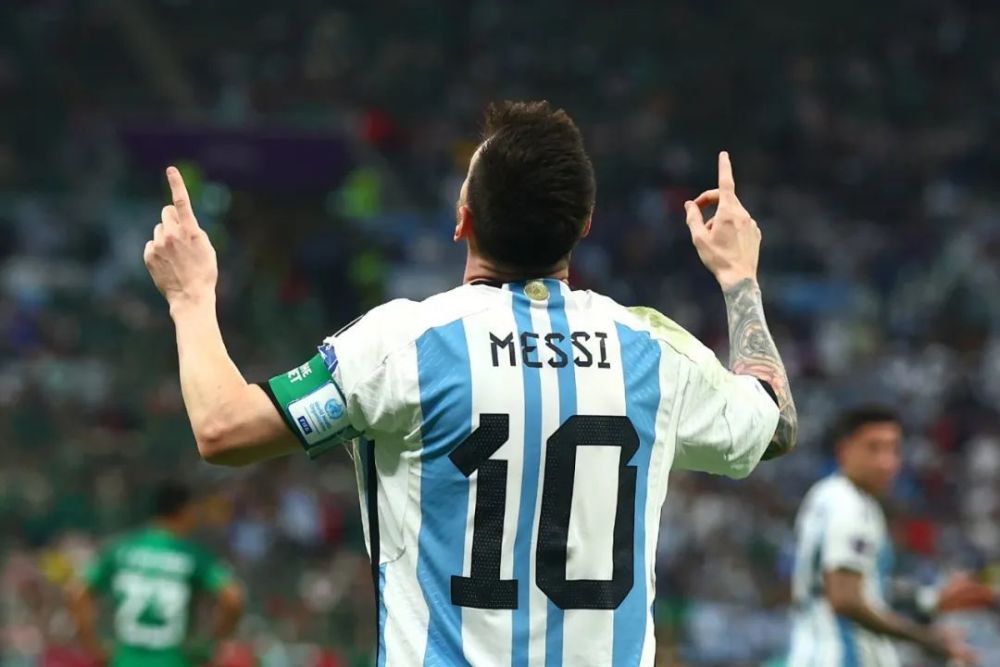 梅西,"暮年"捧杯!_腾讯新闻