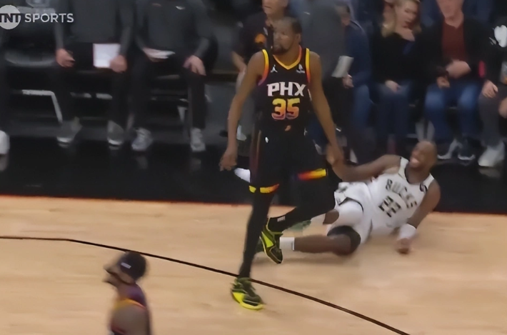 nba伤病潮:杜兰特恶犯垫脚弄伤米德尔顿 裁判跟腱受伤中途退赛_腾讯