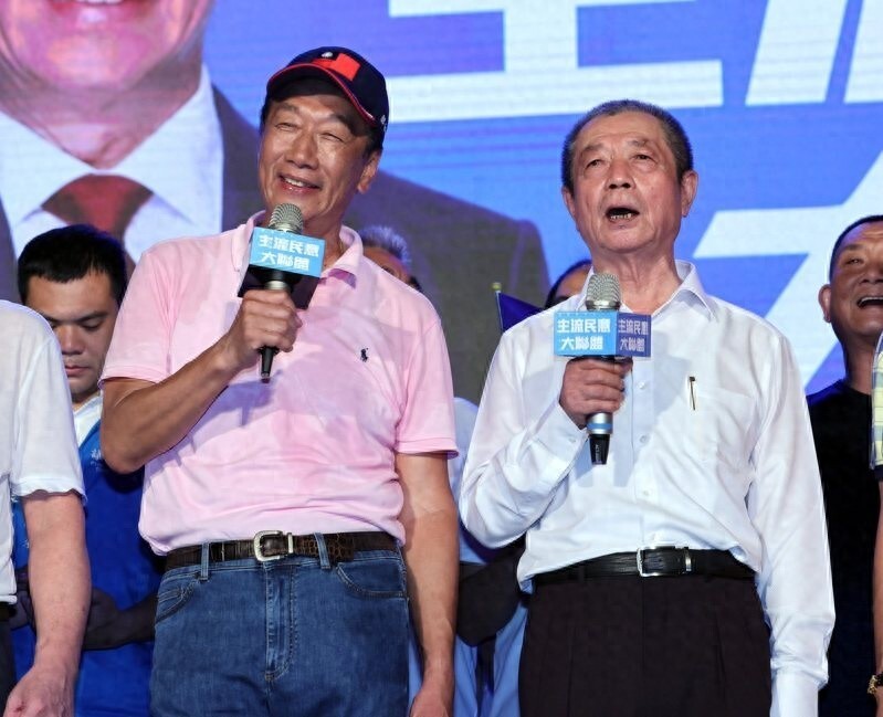 周典论涉 500 万新台币收购郭台铭连署书，二审判 3 年 2 个月后发回更审_腾讯新闻