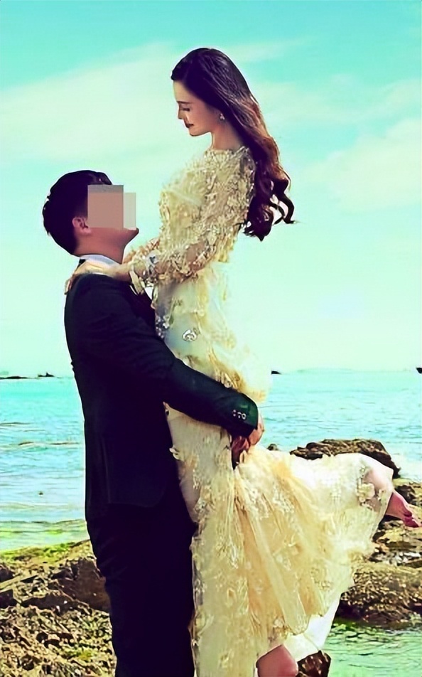 赵樱子婚礼现场照曝光被指七年前就结过婚男方是当地富二代
