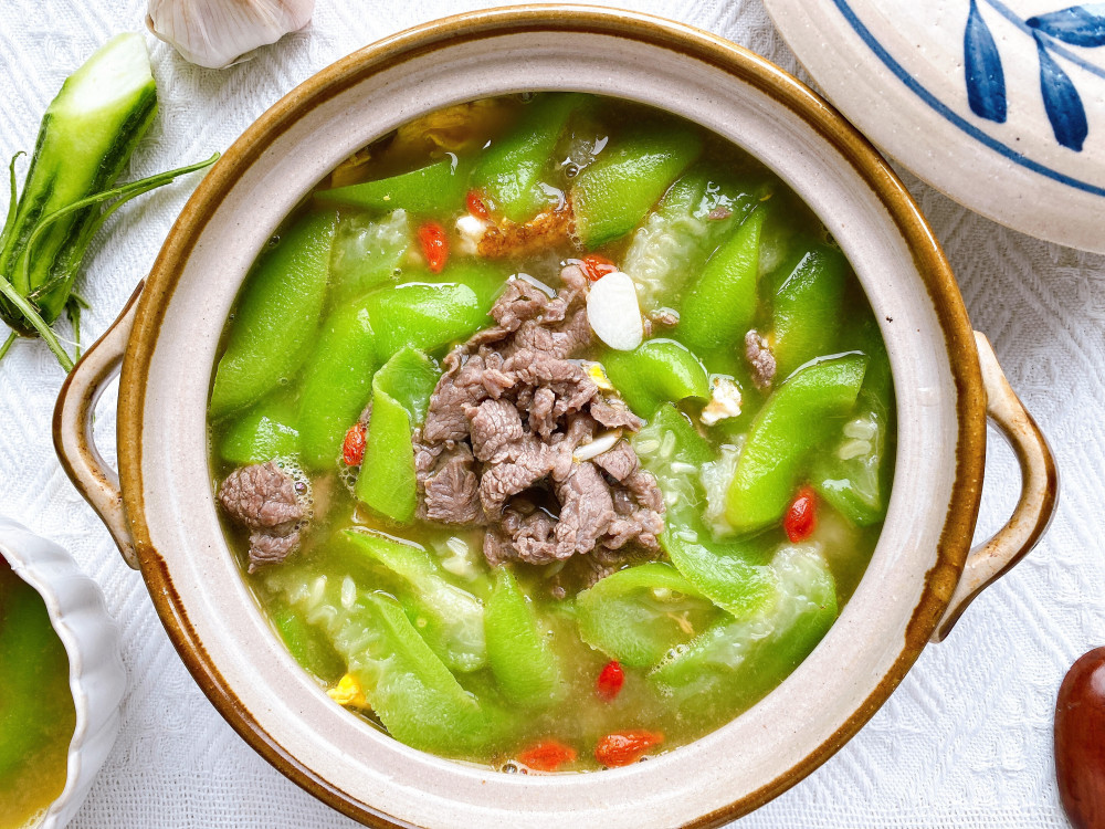 "入伏一碗汤,不用开药方",即将入伏,试试清热解暑的丝瓜牛肉汤-腾讯