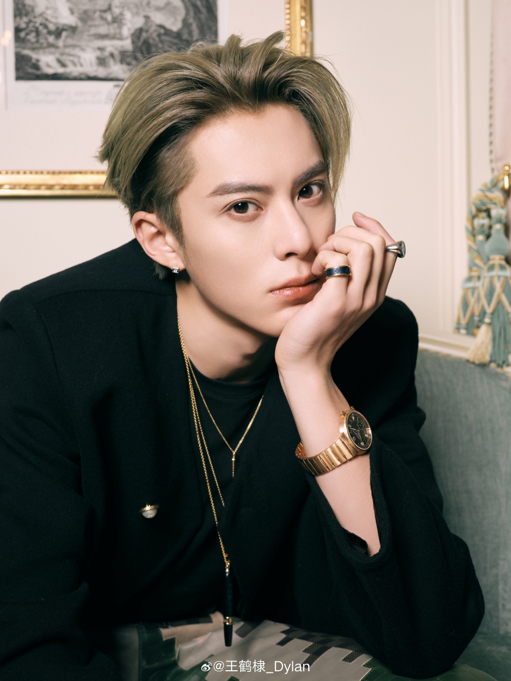 王鹤棣悬疑新剧官宣,搭档潘粤明演警察,更有任敏姜珮瑶美女助阵