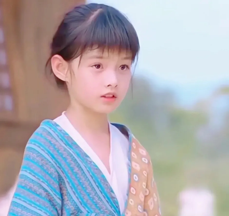 《墨雨云间》艾米:童星出身,颜值碾压吴谨言,16岁不甘心只成丫环专业