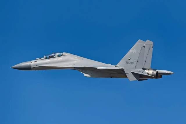 美媒:歼16进入"爆兵模式",正在列装第15个旅,总数已超300架_腾讯新闻