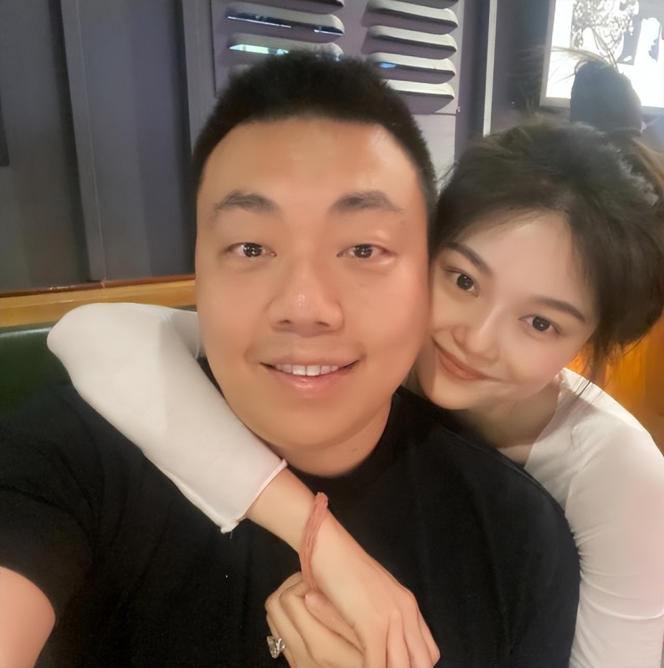 晚晚又被打假：从“野模”到京圈贵妇，靠男人的上位并不稳妥？_腾讯新闻