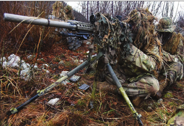 偵察兵還得靠狙擊手配合？這對搭檔到底強在哪？ - 