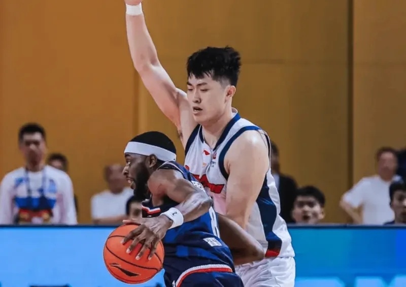 广东G3两配角全出价值！张皓嘉强硬防守，王少杰强硬输出！_腾讯新闻