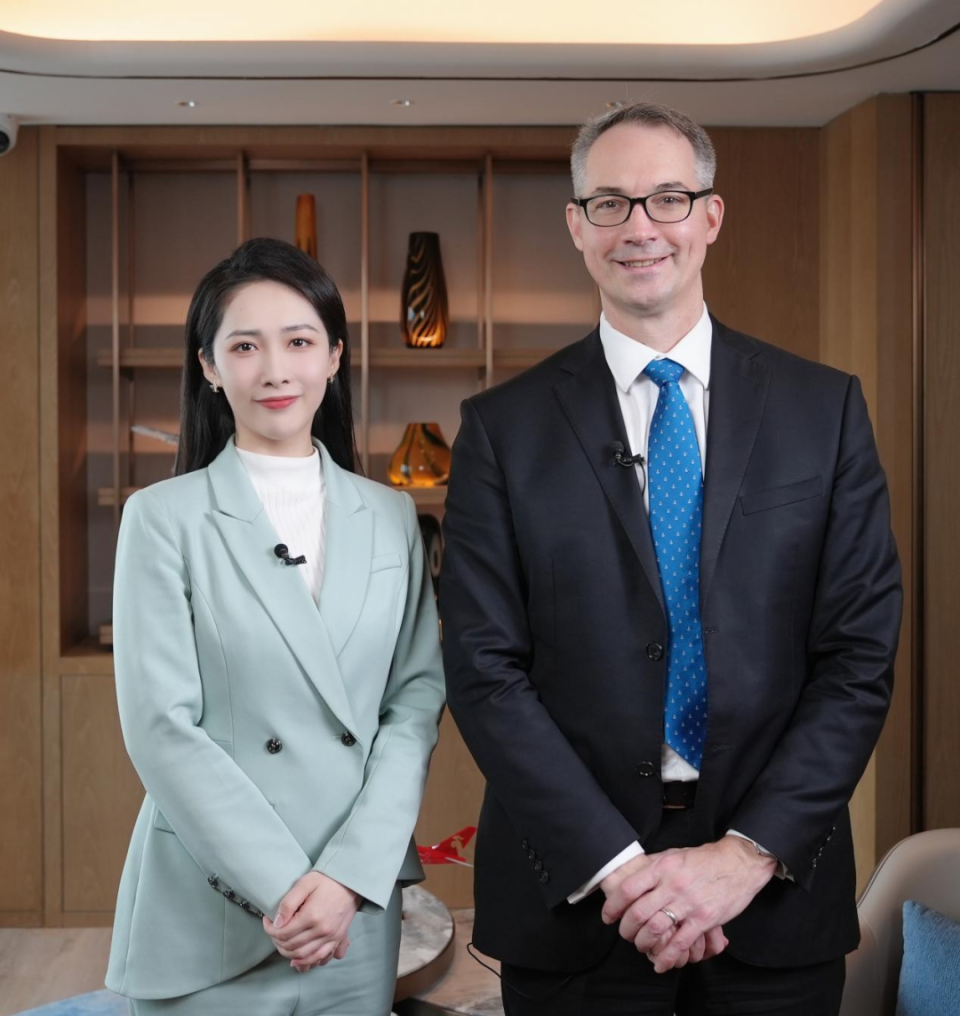 总裁(会长)后,首次接受视频采访就是做客深圳卫视《大湾区会客厅》,我