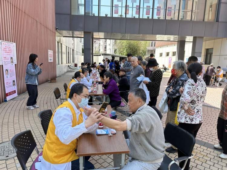 石泉路街道丨四季之约再掀热潮,ta们把健康送到居民身边