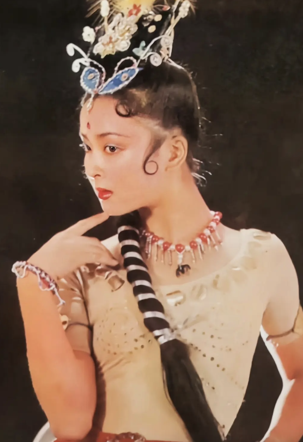 演员周洁:我在美国离去不会瞑目,回国3天去世,一生无儿无女_腾讯新闻