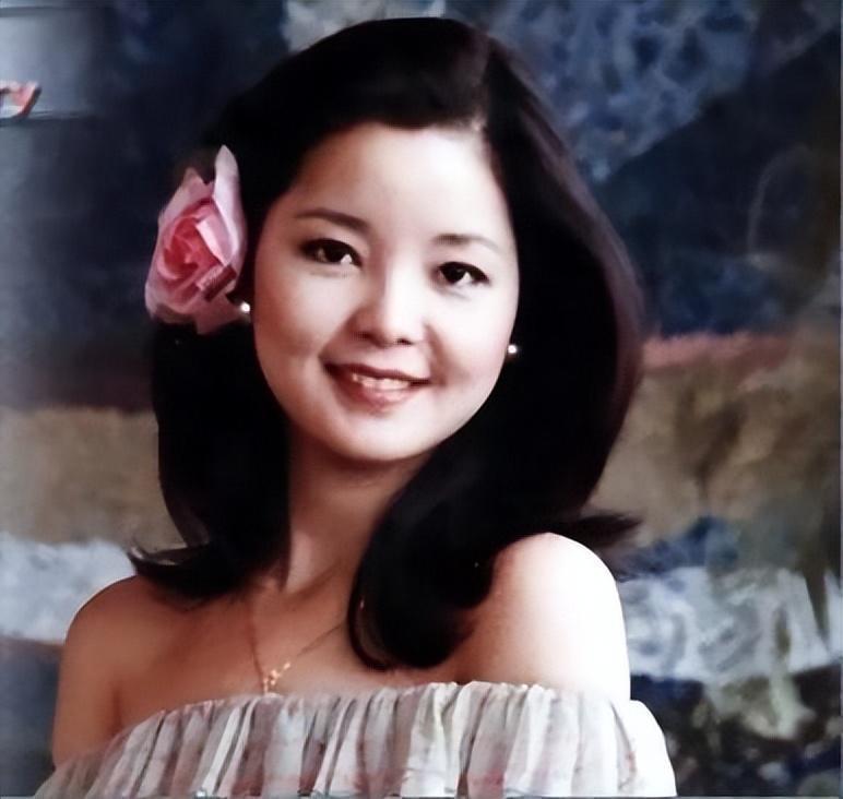 但他不是纨绔子弟,但在这个地方,邓丽君遇到了初恋"富家子弟朱坚"