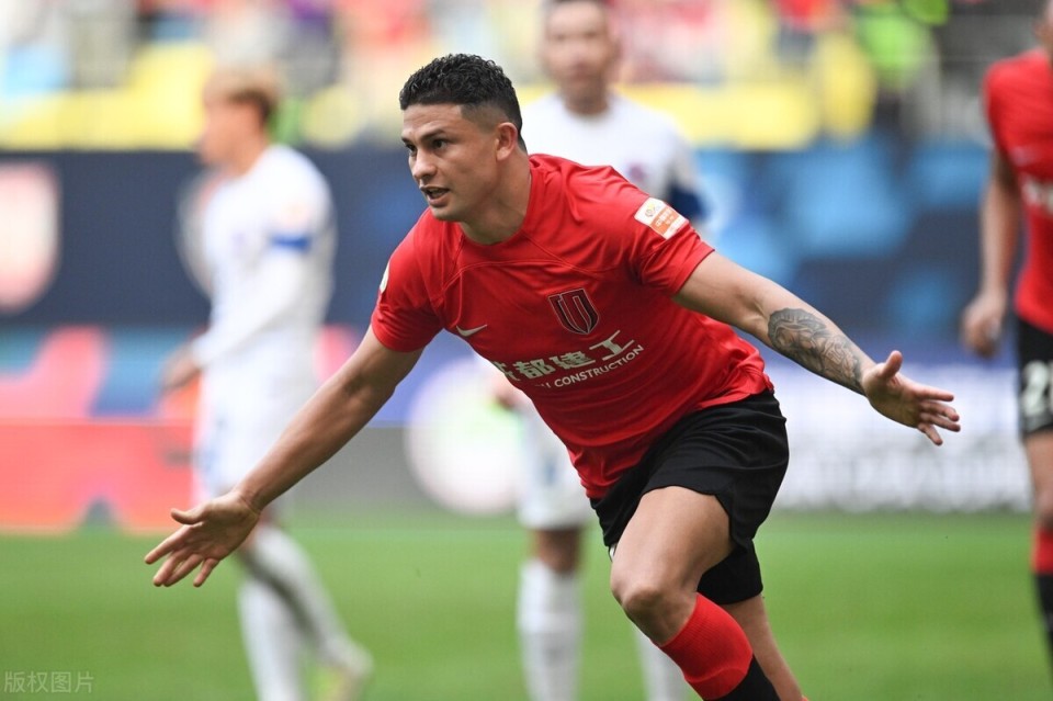 艾克森或彻底告别国足与张玉宁谭龙谢维军竞争无优势