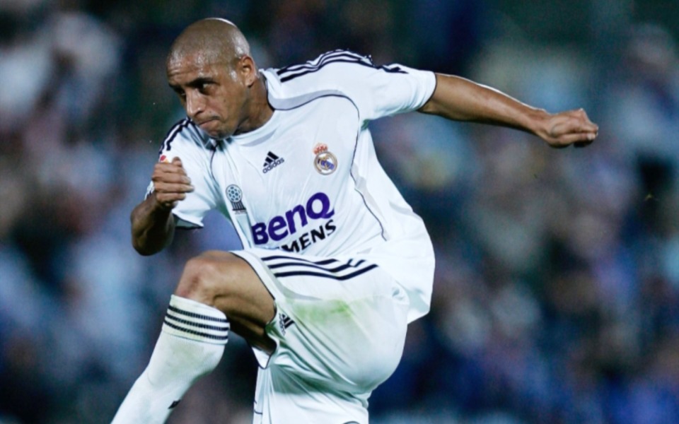 c罗领衔人工智能评皇马队史最佳阵齐达内无悬念魔笛在列