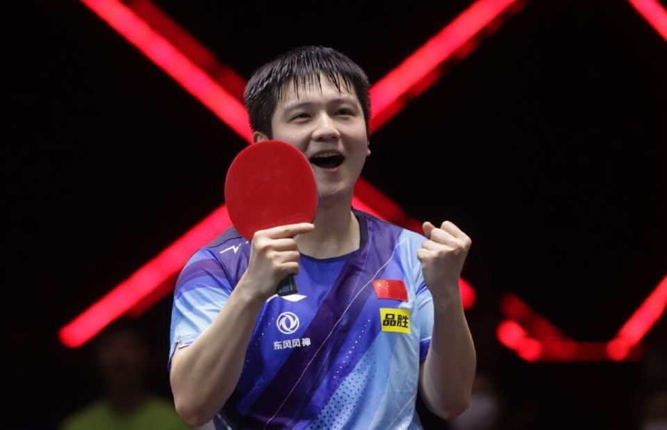 樊振东生日快乐樊振东祖籍湖南,后父母到广州工作,樊振东也在广州出生