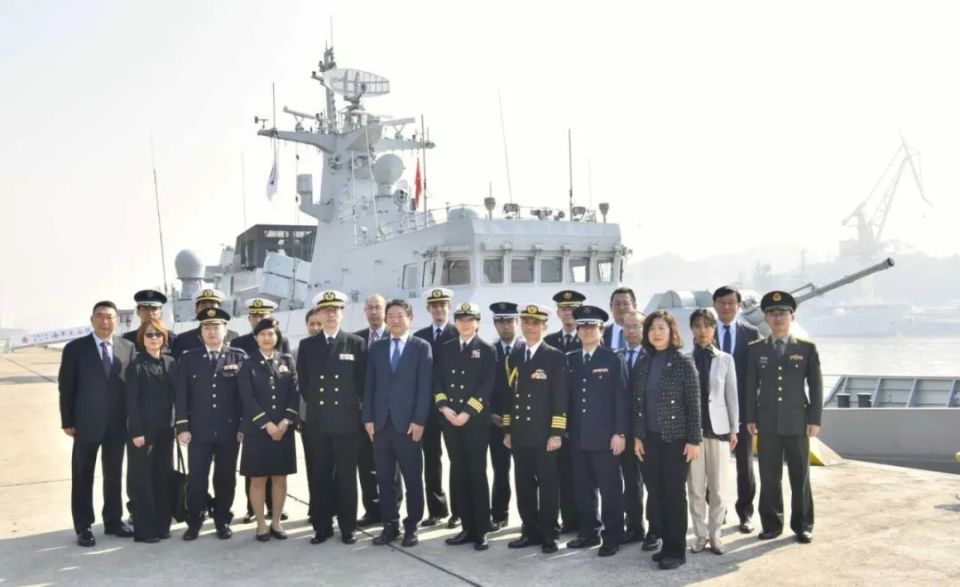 “东部战区”代表团访日！日本网民“最熟悉的陌生人”来了_腾讯新闻