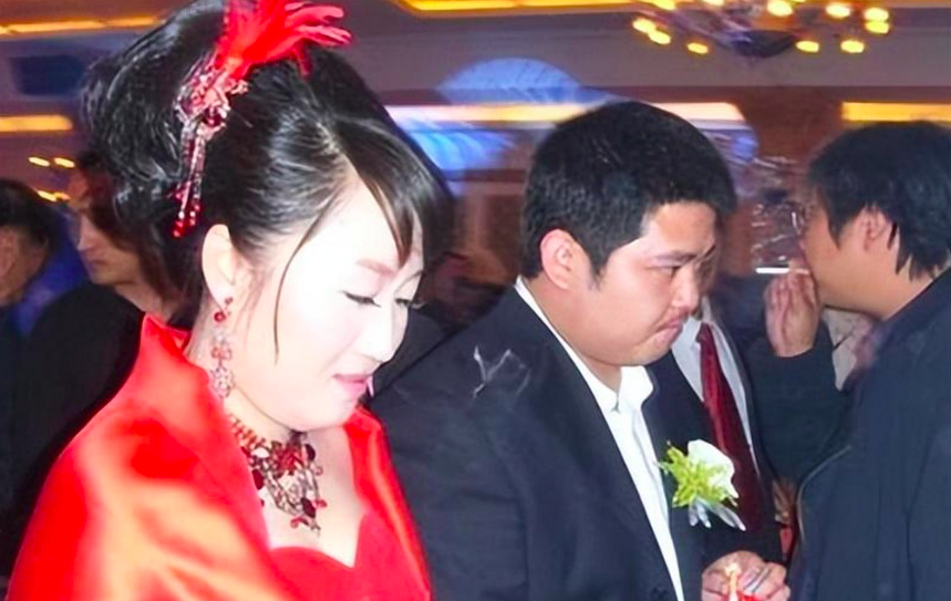 可能自己淋过雨,就想给别人撑伞,葛淑珍把之前饭店的员工全都请过来