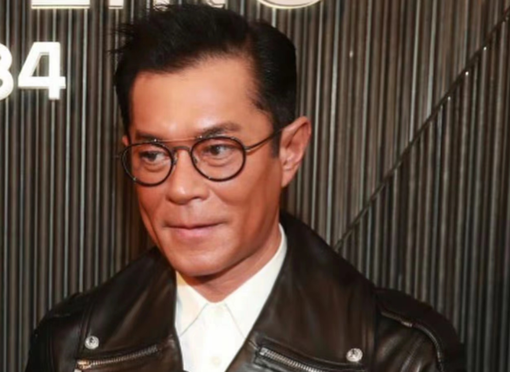 53岁古天乐当老板为年轻女演员站台,嘴唇变薄颧骨增突显出年纪_腾讯