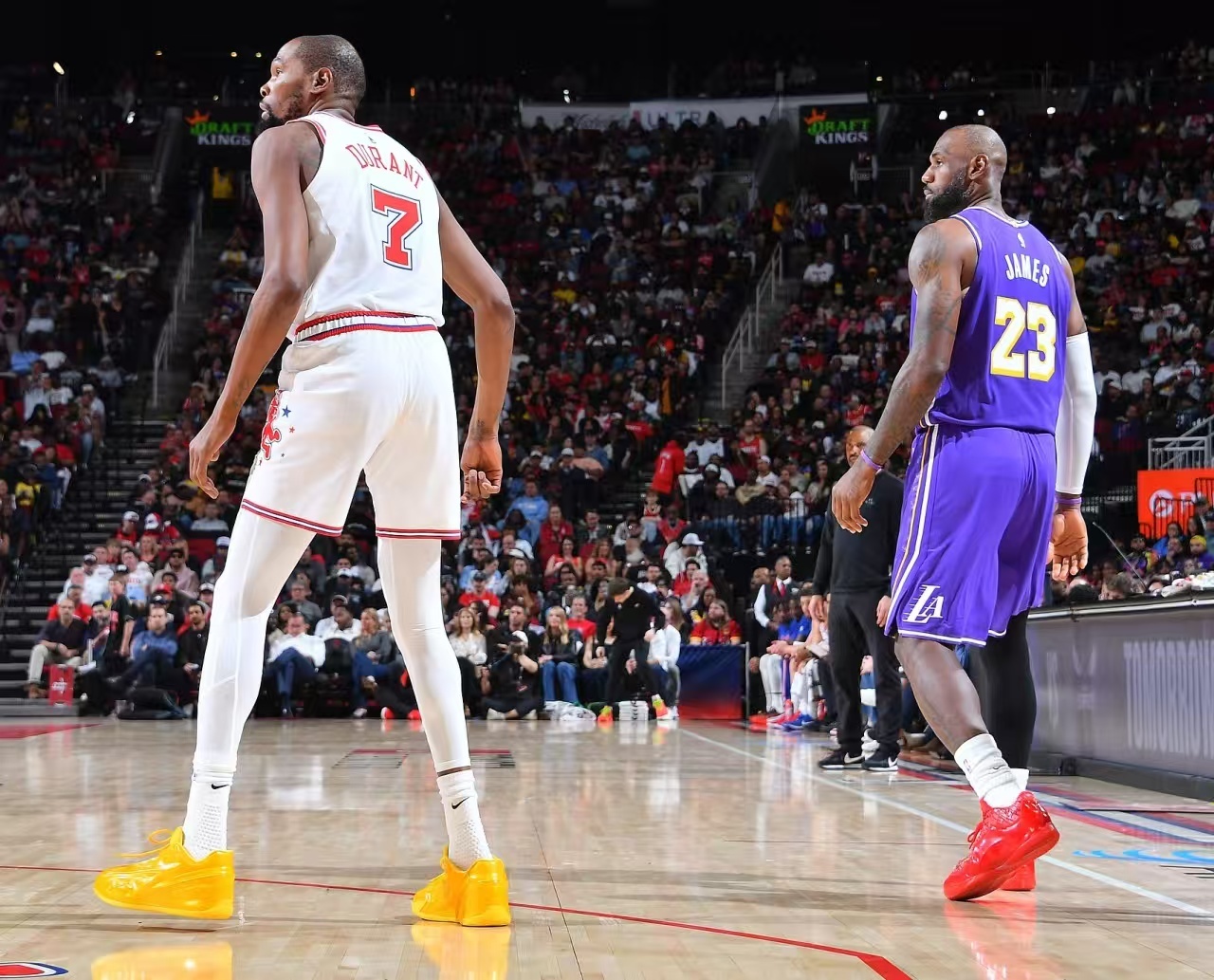 西部最終排名！季後賽對陣確定，湖人VS火箭，勇士快船爭名額 - 