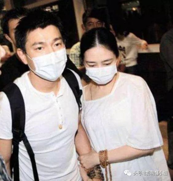 極目新聞：澳門今期開獎結(jié)果開獎劉德華私密愛稱泄露，一個字好甜！58歲朱麗蒨和12歲女兒現(xiàn)身個唱