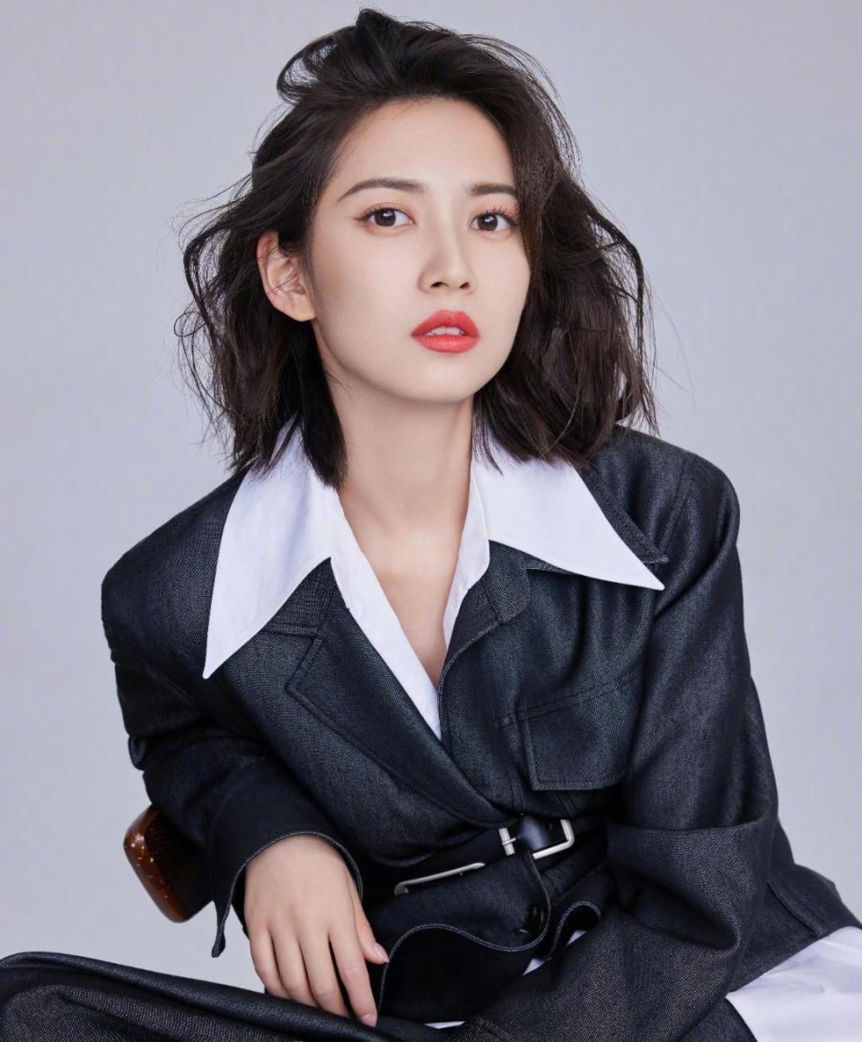 陈钰琪官宣离开唐嫣未来不被看好同是带艺人杨幂唐嫣差距大