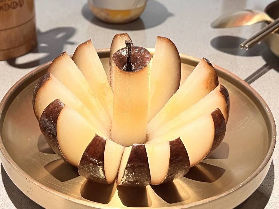 南方人说:终于涨了见识.北方人说:冻梨切盘真忍不了.