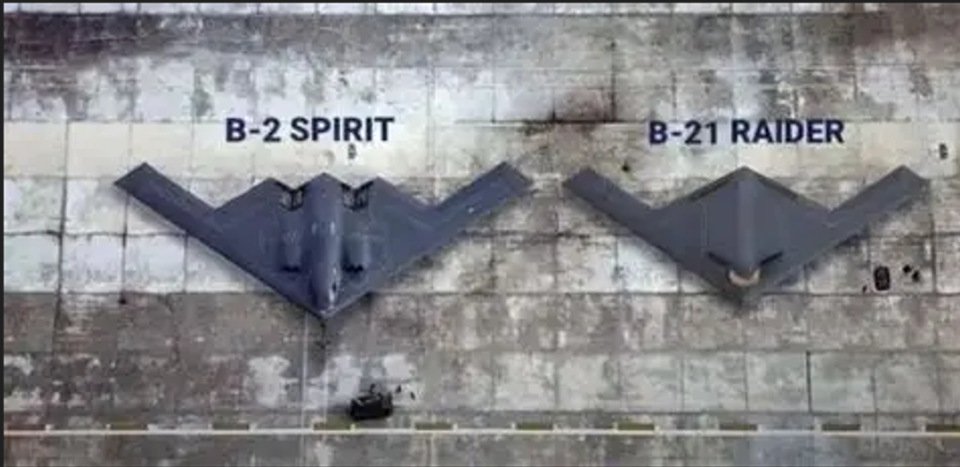 B-21测试空中加油，未来能部署在海外基地，取代B-2执行“穿透式”打击_腾讯新闻