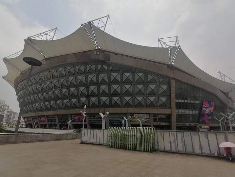 见到虹口体育场好亲切