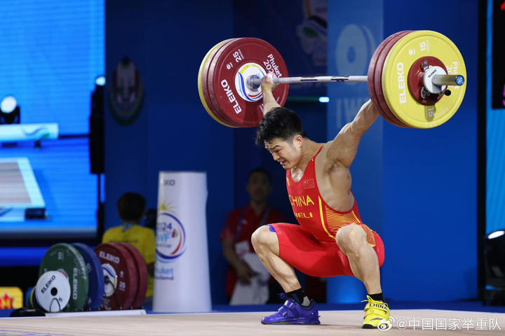 从世界杯看奥运中国举重队面临挑战石智勇去不去巴黎仍是悬念