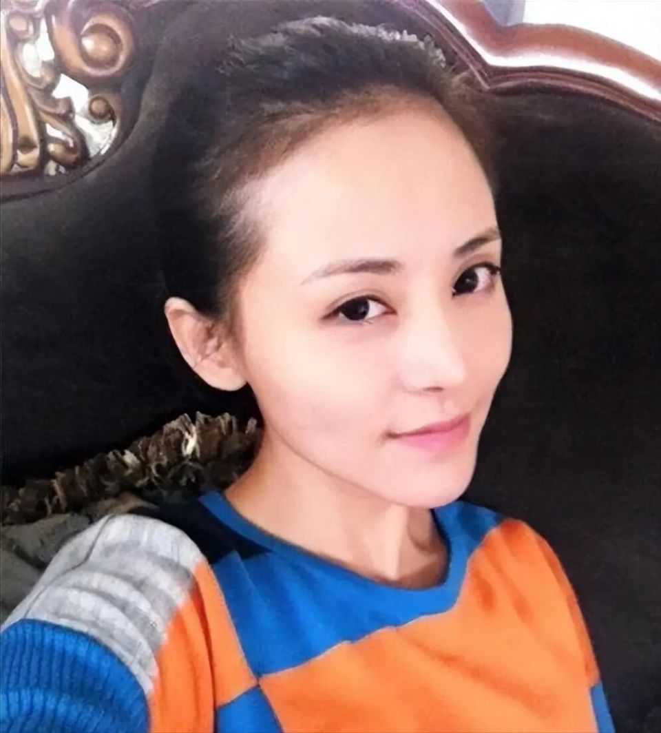 乱成一锅粥！谢娜护夫掀桌反被捅刀，十年旧怨大乱斗，张杰冤不冤_腾讯新闻