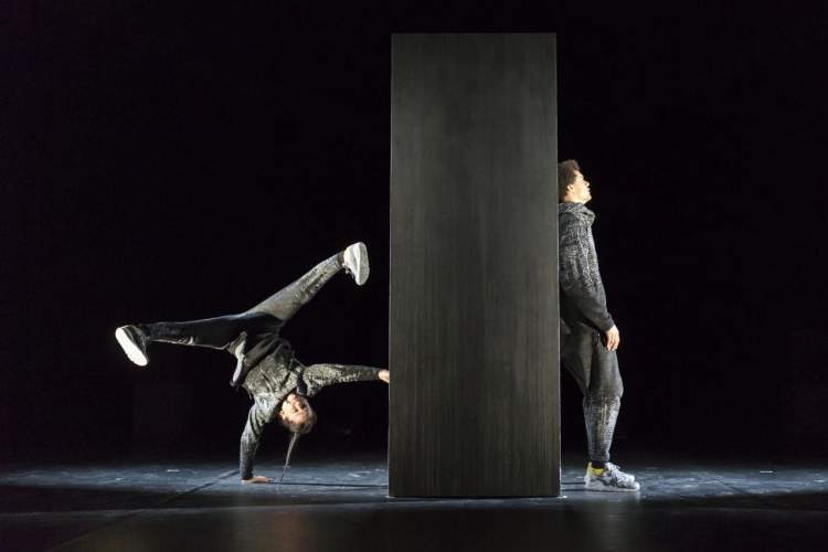 杰克逊的太空步也来源于此?走上奥运舞台的霹雳舞,也正在走进剧场