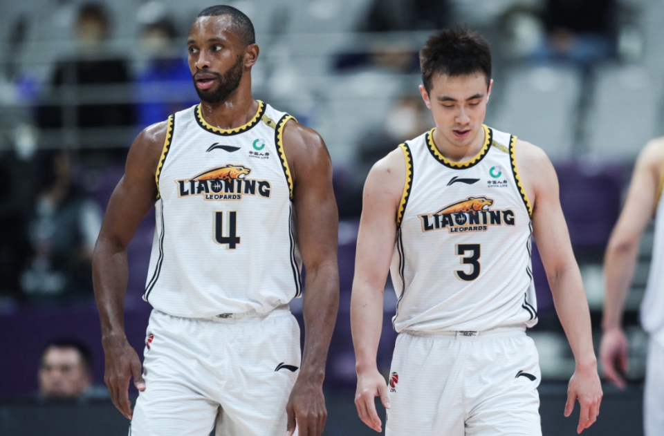 辽宁男篮最新消息第三外援签约弗格回归郭艾伦常规赛报销