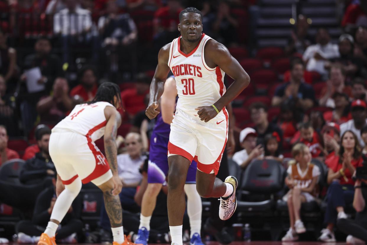 連續9場得分上雙！火箭22歲前鋒同時提升2位置，西決中鋒都要讓位 - 