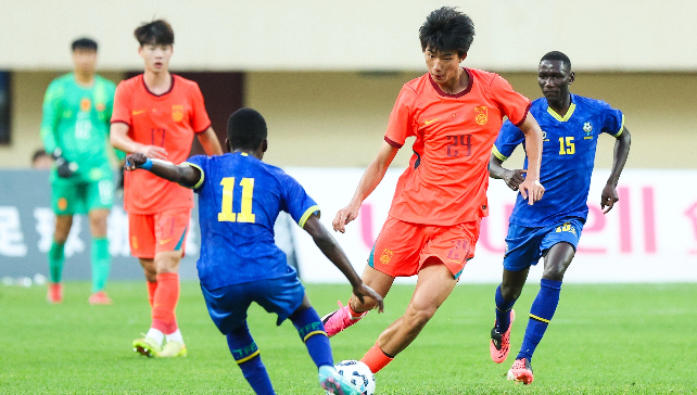 银川赛：U17国足0-2非洲亚军遭首败 补时防线送礼 对手3中柱+失点