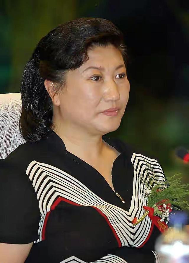 高秀敏去世13年后，何庆魁揭开了高秀敏与赵本山的往事恩怨_腾讯新闻