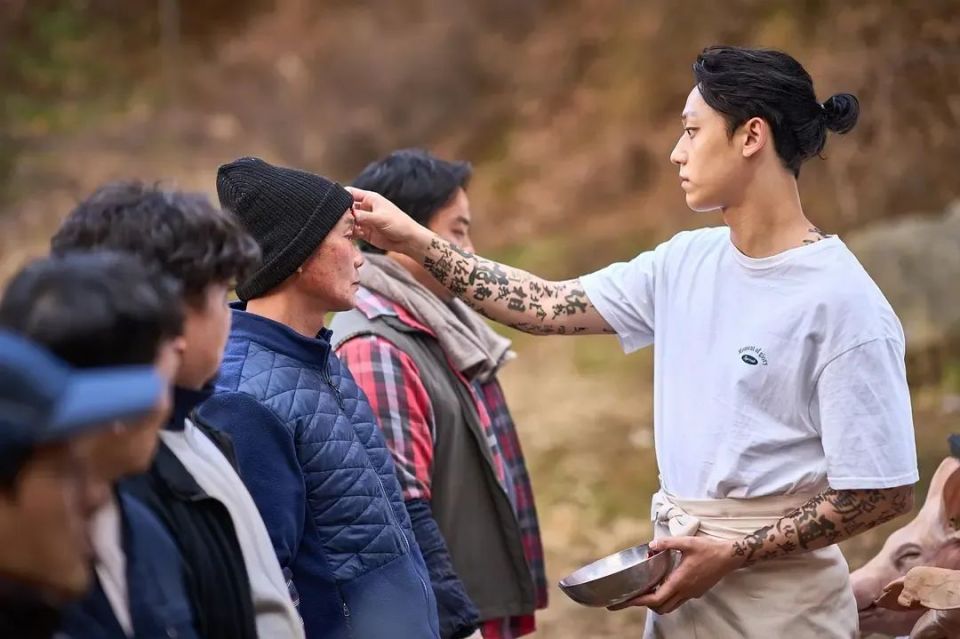 年度必看恐怖片《破墓》,全程高能尺度大胆,韩国片越来越敢拍了