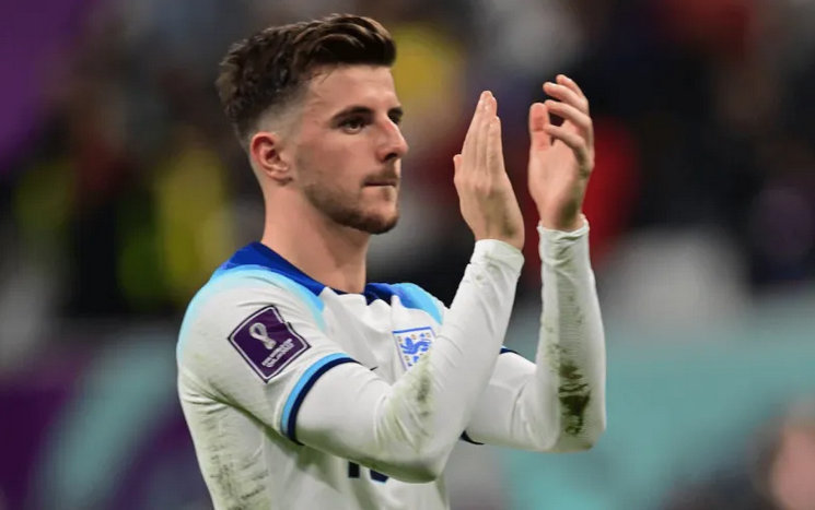 电讯报:英格兰代表队和切尔西就芒特伤情 是否入选有所分歧_腾讯新闻