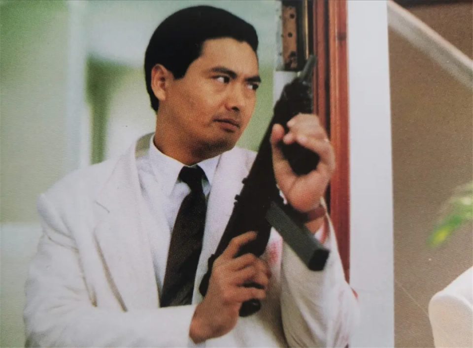 给香港"黑帮犯罪片"排座次:《英雄本色》第3,《暗花》第5